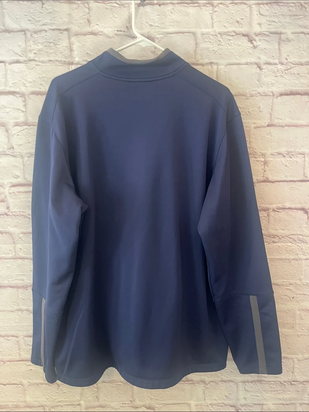 Nike performance pullover